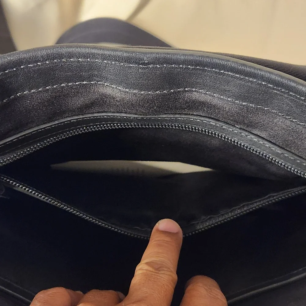 Coach Mens Messenger Bag Black‎ Leather Embossed Op Art Crossbody 70475